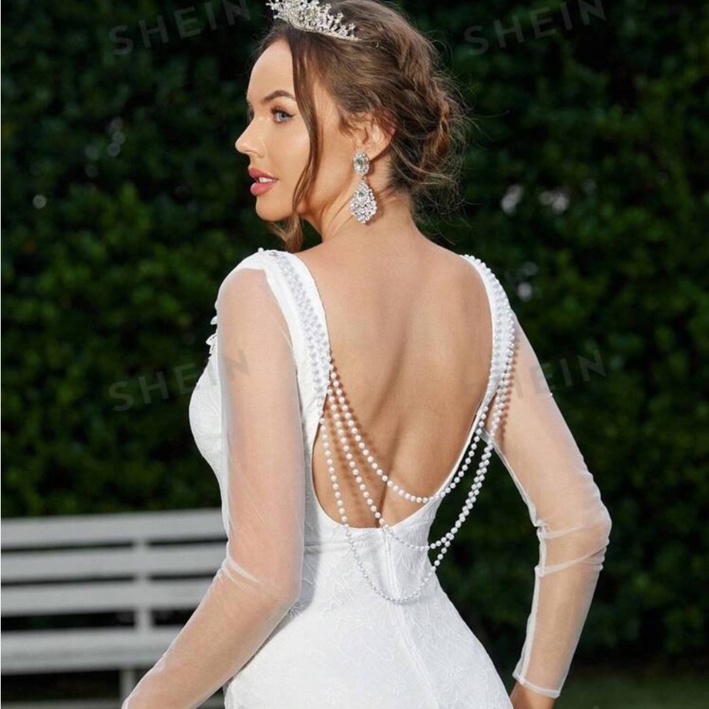 Wedding dress. Formal dress